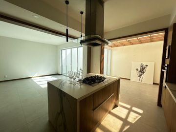 Casa de 220 m² con 3 Recámaras en Renta en Jardín Real