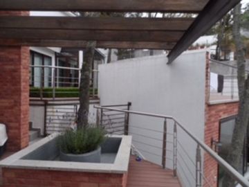 PRECIOSA CASA EN VENTA EN CONDADO DE SAAYAVEDRA