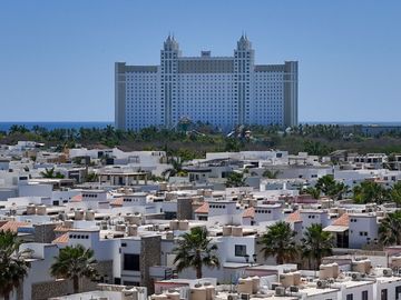DEPARTAMENTO EN RENTA EN MAZATLÁN, 2 RECS, ALBERCA, FRACCIONAMIENTO AZUL PACIFICO
