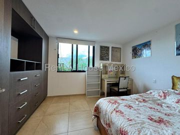 Altos Juriquilla, Casa en Venta 231m2, Amplios y funcionales espacios, ideal para familias grandes, 4a. recamara o estudio en PB