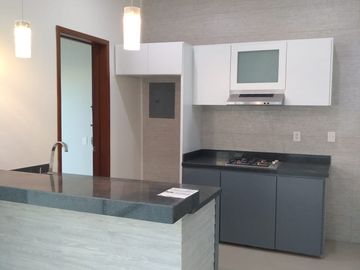 CASA NUEVA EN RENTA EN HERMOSO FRACCIONAMIENTO PRIVADO