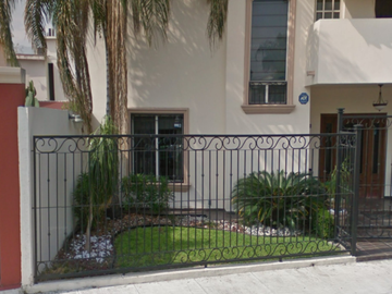 CASA EN VENTA EN COLONIA CONTRY, MONTERREY, NUEVO LEÓN