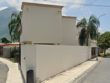 CASA EN VENTA EN COLONIA CONTRY, MONTERREY, NUEVO LEÓN
