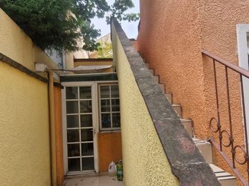 Hermosa Casa de Una Planta en Excelente Ubicación