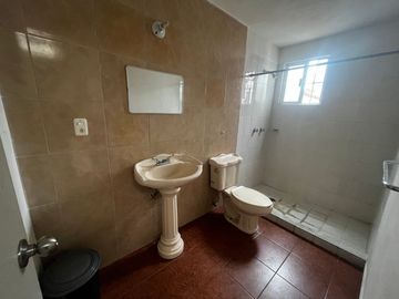 CASA EN VENTA EN SAUCES 5, TOLUCA.