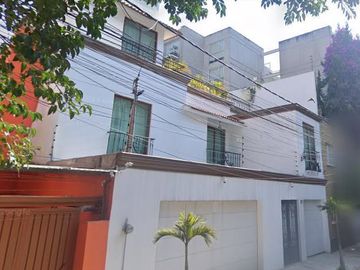 REMATE BANCARIO CASA EN LA NÁPOLES, BENITO JUÁREZ!!!