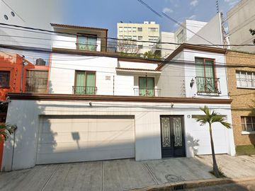 REMATE BANCARIO CASA EN LA NÁPOLES, BENITO JUÁREZ!!!