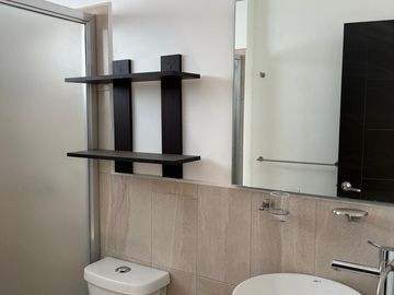 VENDO CASA EN VILLAS DE BERNALEJO, IRAPUATO, GUANAJUATO