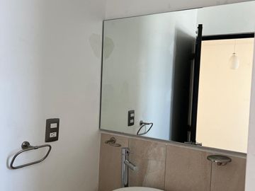 VENDO CASA EN VILLAS DE BERNALEJO, IRAPUATO, GUANAJUATO