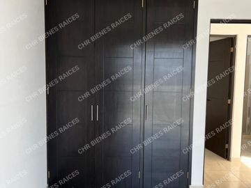 VENDO CASA EN VILLAS DE BERNALEJO, IRAPUATO, GUANAJUATO