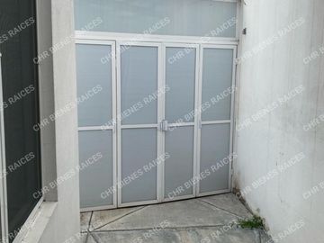 VENDO CASA EN VILLAS DE BERNALEJO, IRAPUATO, GUANAJUATO