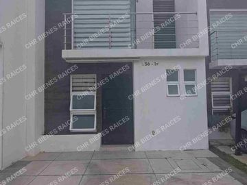 VENDO CASA EN VILLAS DE BERNALEJO, IRAPUATO, GUANAJUATO