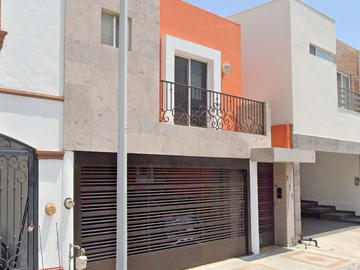 CASA EN VENTA EN COL. CUMBRES ELITE 4TO SECCTOR, MONTERREY.