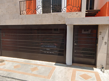 CASA EN VENTA EN COL. CUMBRES ELITE 4TO SECCTOR, MONTERREY.