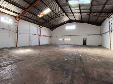 Galpón/Bodega en Renta - Calderón