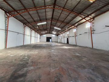 Galpón/Bodega en Renta - Calderón
