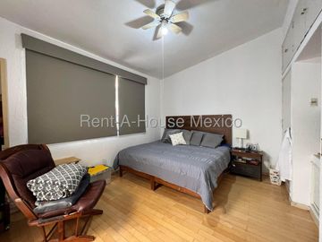 Alamos 2a Sec. Casa en Venta, Precio Competitivo, Lista para disfrutar o renovar, Una sola planta, 3 rec. Alberca, Amplios jardines