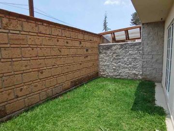 CASA EN RENTA EN RESIDENCIAL CASANTICA LERMA