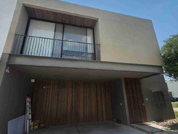 Casa en Venta lomas del molino 4