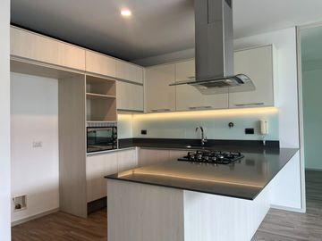 Apartamento en Arriendo en Milla de oro, Poblado Medellín Antioquia