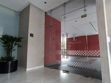 ESPACIOSO DEPARTAMENTO CON DOBLE VIGILANCIA 