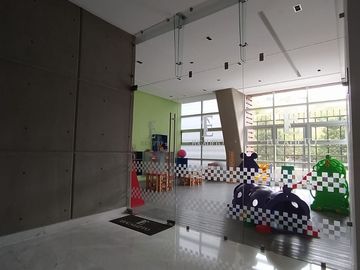 ESPACIOSO DEPARTAMENTO CON DOBLE VIGILANCIA 