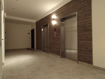 ESPACIOSO DEPARTAMENTO CON DOBLE VIGILANCIA 