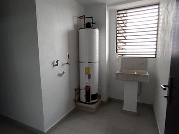 ESPACIOSO DEPARTAMENTO CON DOBLE VIGILANCIA 