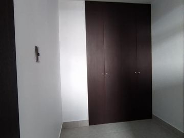 ESPACIOSO DEPARTAMENTO CON DOBLE VIGILANCIA 