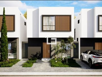Casa en Venta en Urbanización Miracielo, Machala – Modelo Aura