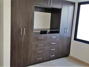 CUMBRES DEL LAGO JURIQUILLA, EXCELENTE CASA EN RENTA EN PROVADA AMENIDADES 3 RECÁMARAS, JARDÍN, CUARTO DE SERVICIO