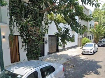 CASA EN REMATE BANCARIO UBICADA EN LA  HIPÓDROMO CONDESA, CUAUHTÉMOC