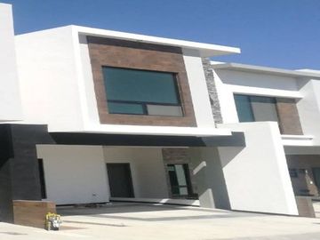 PINO MORO NO.129, REAL DEL SOL, SALTILLO, COAHUILA.  Bonita casa en venta, EXCELENTE OPORTUNIDAD de formar un patrimonio.