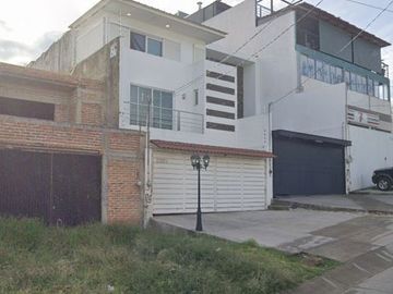 VENTA DE CASA EN TLAQUEPAQUE