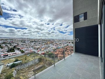 Departamento en venta con 2 Hab, 2 Baños en Constituyentes, Queretaro, Mexico.