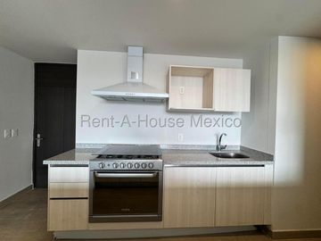 Departamento en venta con 2 Hab, 2 Baños en Constituyentes, Queretaro, Mexico.