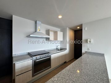 Departamento en venta con 2 Hab, 2 Baños en Constituyentes, Queretaro, Mexico.