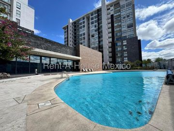 Departamento en venta con 2 Hab, 2 Baños en Constituyentes, Queretaro, Mexico.
