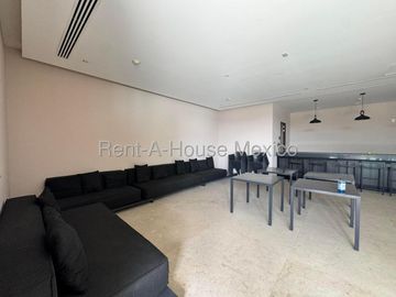 Departamento en venta con 2 Hab, 2 Baños en Constituyentes, Queretaro, Mexico.
