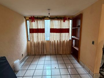 SE RENTA CASA 3 RECAMARAS CON LOCAL COMERCIAL