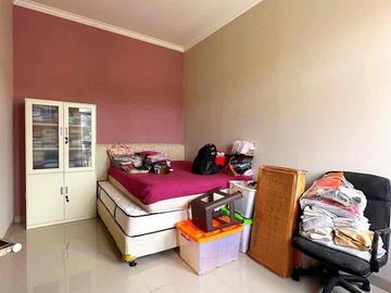 Rumah 2 lantai dekat berbagai fasilitas umum di Kota Bekasi, Pondok melati