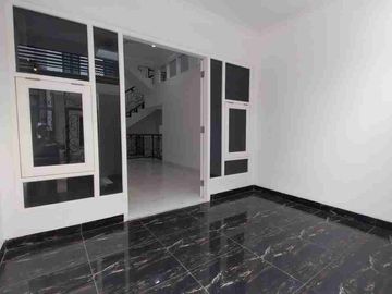 Rumah mewah modern di jagakarsa