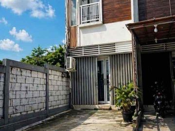 Ruko kantor, berlokasi sangat strategis di Ciracas, Jakarta Timur
