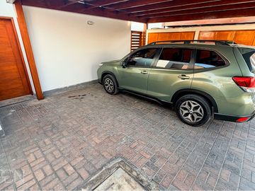 🏡 Casa en Venta en La Molina | 461 m² de Terreno | 3 Dormitorios | 2 Cocheras | US$690,000