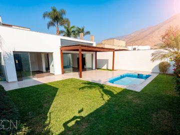 🏡 Casa en Venta en La Molina | 461 m² de Terreno | 3 Dormitorios | 2 Cocheras | US$690,000