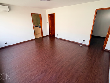 🏡 Casa en Venta en La Molina | 461 m² de Terreno | 3 Dormitorios | 2 Cocheras | US$690,000