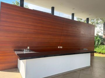Casa en Renta, Capital Norte Coto SIVEC con 3 Recamaras más cuarto de Estudio PB