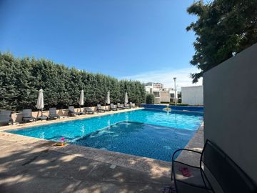 Casa en Renta, Capital Norte Coto SIVEC con 3 Recamaras más cuarto de Estudio PB