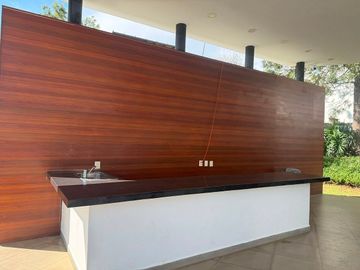 Casa en Renta, Capital Norte Coto SIVEC con 3 Recamaras más cuarto de Estudio PB