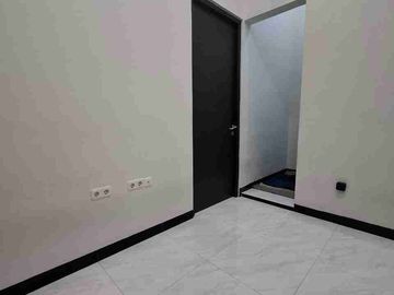 Rumah Modern Minimalis Pakal Benowo Surabaya